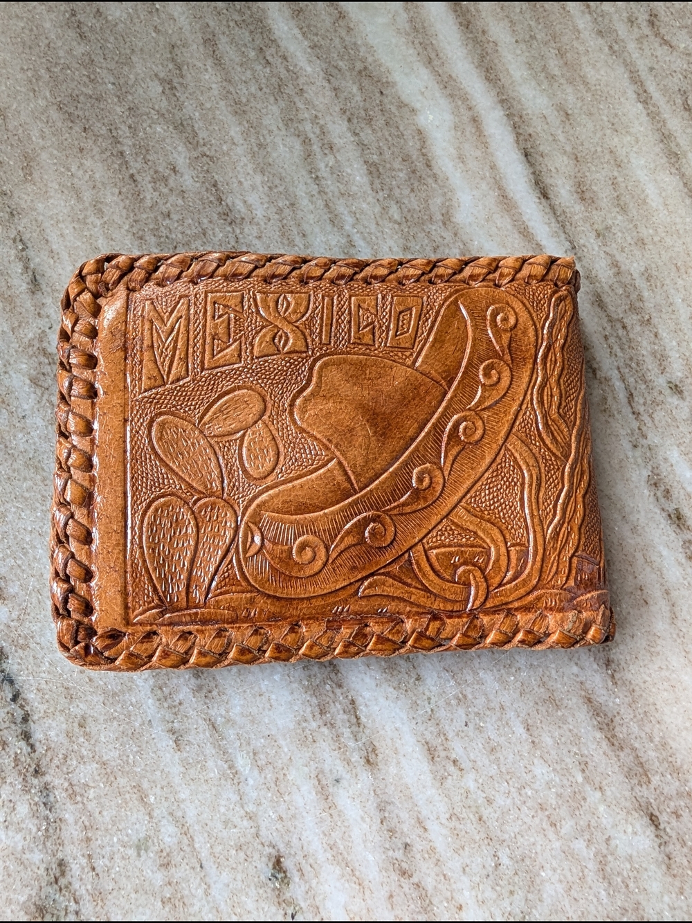 Handcrafted Vintage Mexico Leather Bi-Fold Wallet - Tan